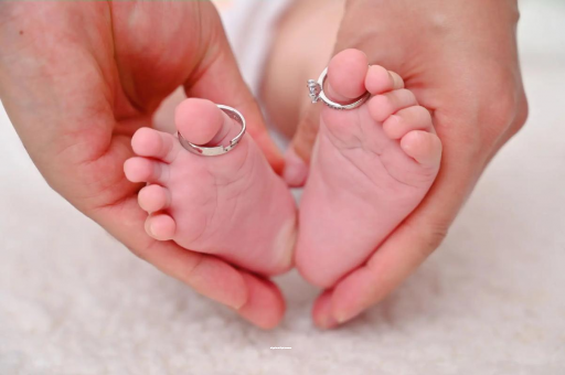 磐石孕妇两个月肚子疼